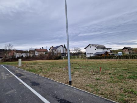 Zemljišča v Stročji vasi (2)